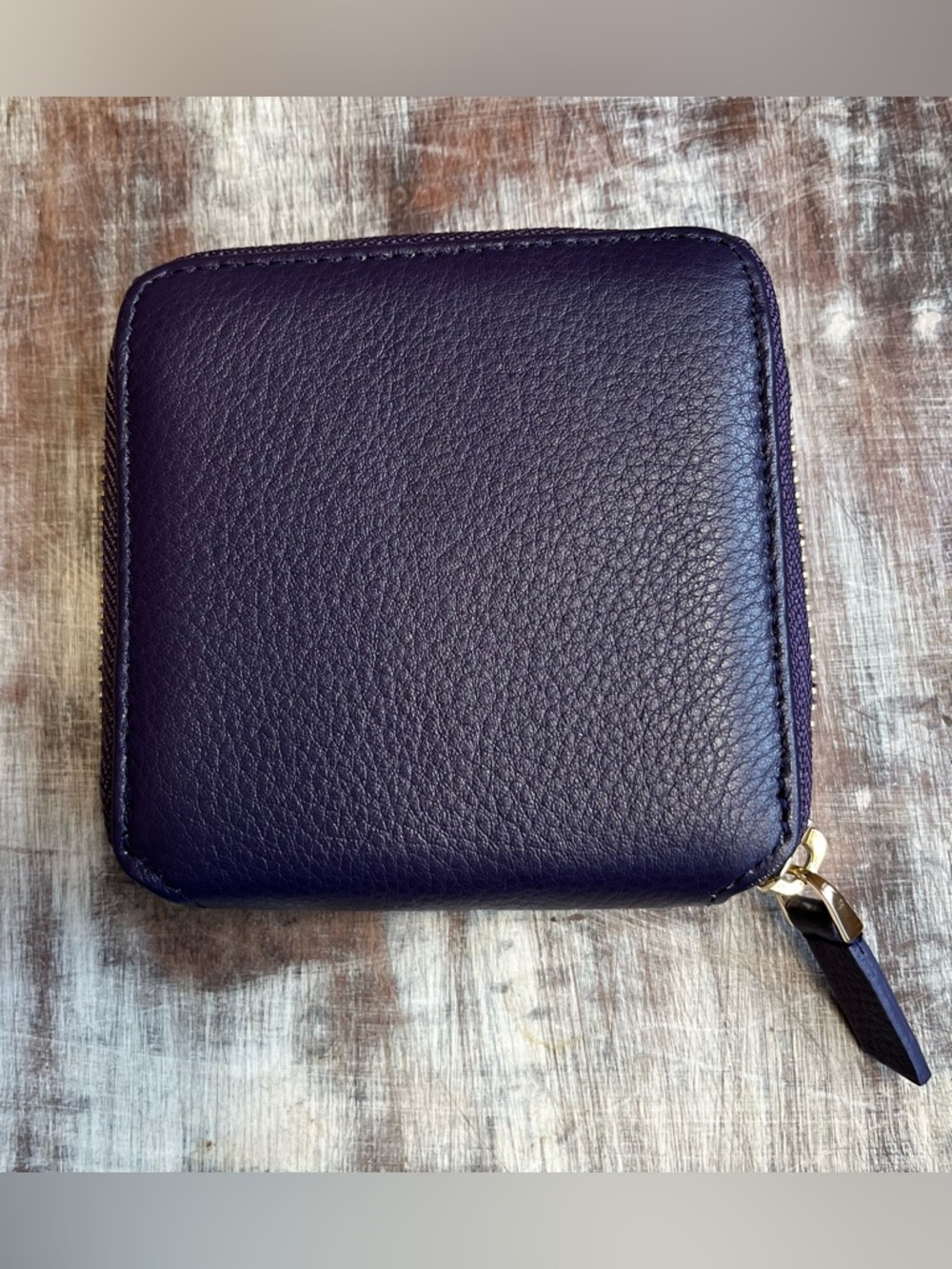 Levenger Purple Pebbled Leather Zip Around Wallet Compact Card Holder
Gold Logo - Picture 2 of 4